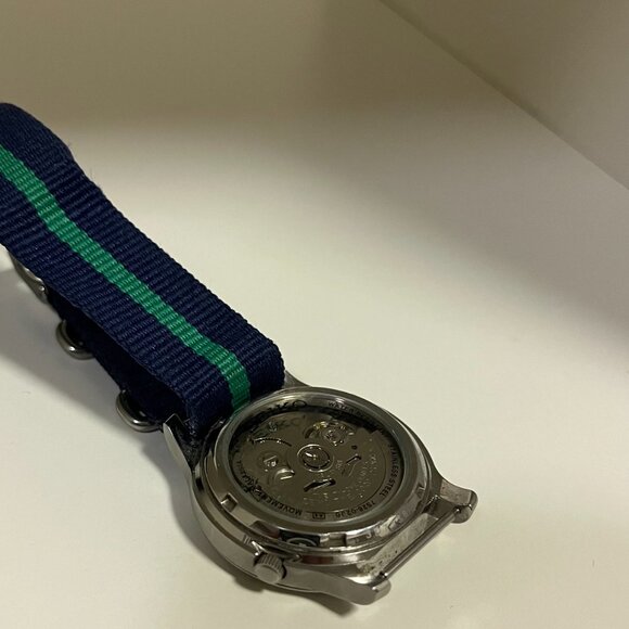 Seiko 5 Black Dial SNK809 37mm Automatic Watch with Nylon Straps - Great conditi - Picture 4 of 5